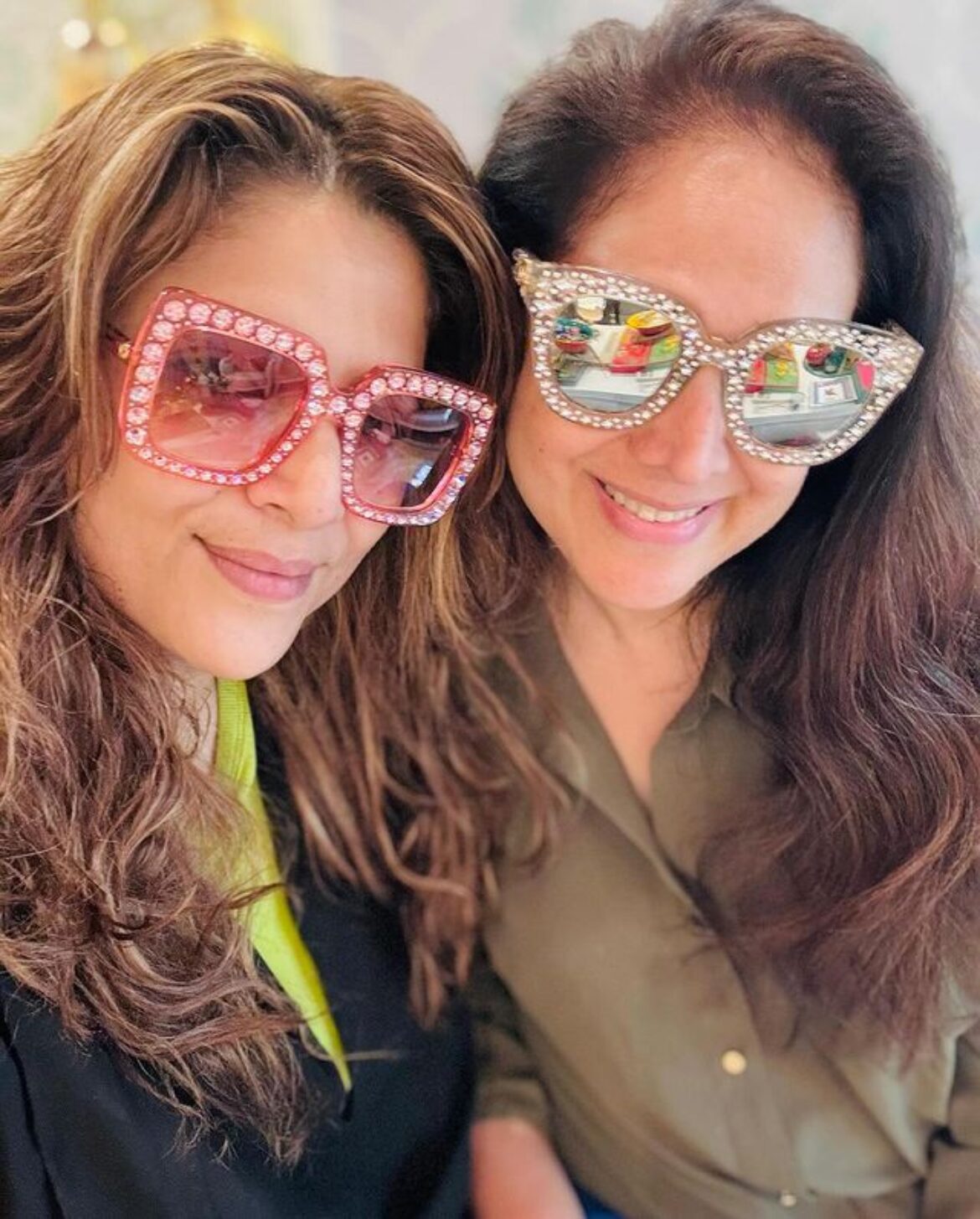 Sonam Khan and Meenakshi Sheshadri reunite after 30 years.