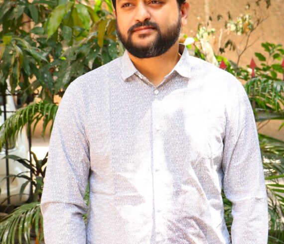 Astrologer Ashutosh Clairvoyant