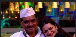 British Influencer Lizzie Allan Encounters Astrologer Pandit Janardhan Dhurve in Mumbai — Creates Viral Frenzy. Pandit Janardhan Dhurve