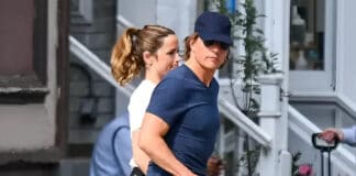 Tom Cruise and Ana de Armas: Are They Finally Official? Vermont Getaway Sparks Romance Buzz! Tom Cruise and Ana de Armas PDA