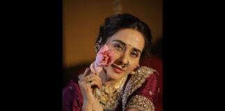 Tejaswini Lonari’s Heartfelt Navratri Trip to Yeola’s Jagdamba Mata Temple. Tejaswini Lonari