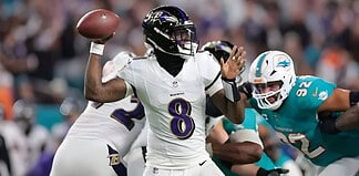 Lamar Jackson shines in return, throwing four touchdown passes as the Baltimore Ravens beat the Miami Dolphins 28-6 Lamar Jackson