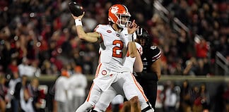 The Clemson Tigers beat the Louisville Cardinals 20-19 in an exciting ACC game Clemson Tigers
