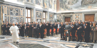 Pope Leo XIV Welcomes Hollywood Stars at Vatican, Urges Action to Save Cinema in the Digital Age Pope Leo XIV