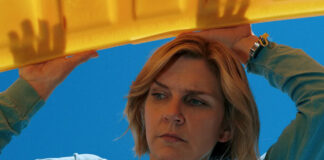 Pluribus Ep 5 Cliffhanger: Gordon Smith on Milk Twist, Cameo Pluribus