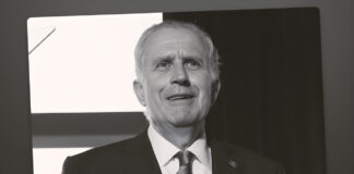 Former NFL Commissioner Paul Tagliabue Dies at 84 | Tributes Pour In for League Icon Paul Tagliabue