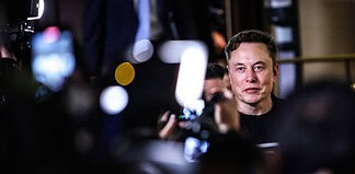 Trump Tells Proxy Advisers to Review, Giving Elon Musk a Win Trump Hands Musk Victory