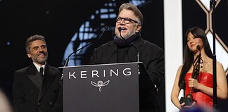 Del Toro Reveals Brother’s Death at Palm Springs Awards Guillermo del Toro